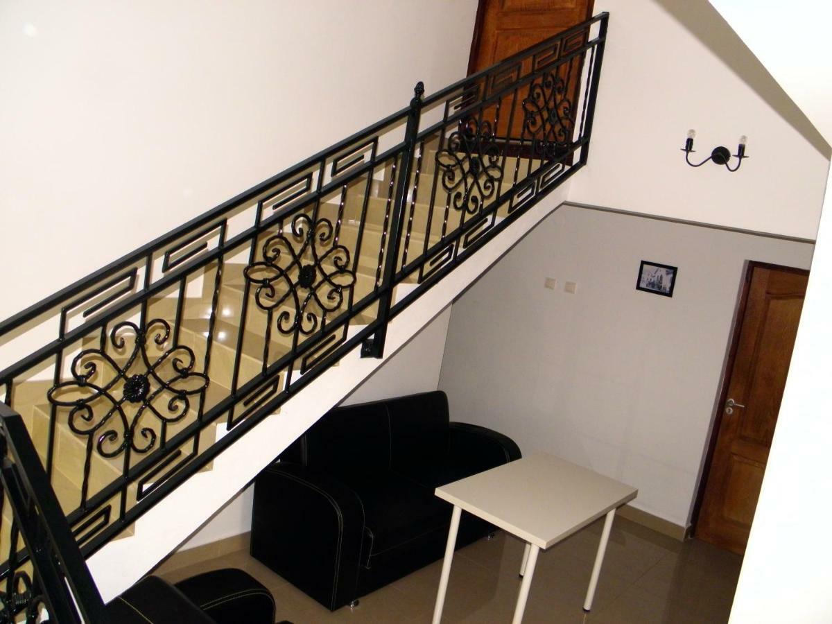 Pensiunea Platinum Târgu Jiu Exterior foto